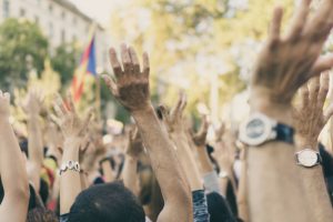 Read more about the article Healthcare Workers Protest Vaccine Mandate at Banner Health